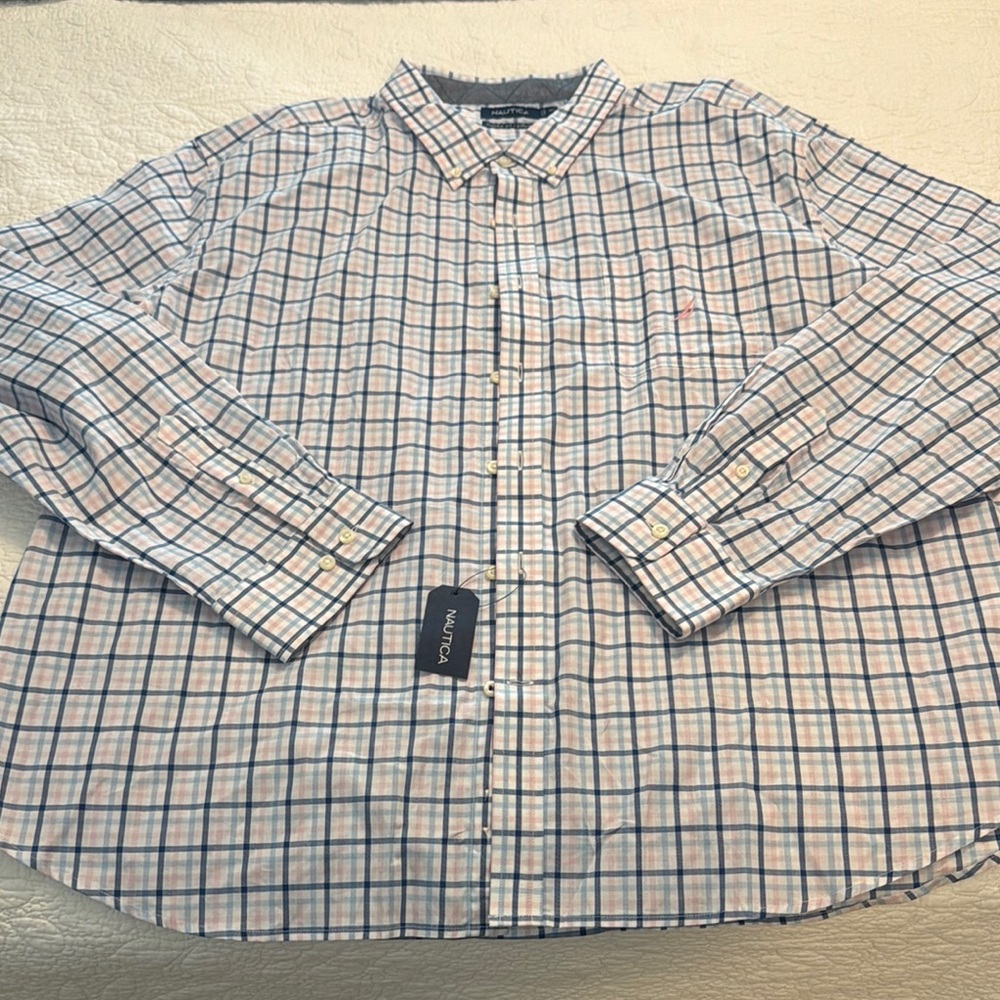 Nautica Men's Wrinkle Resistant Long Sleeve Button Front Shirt